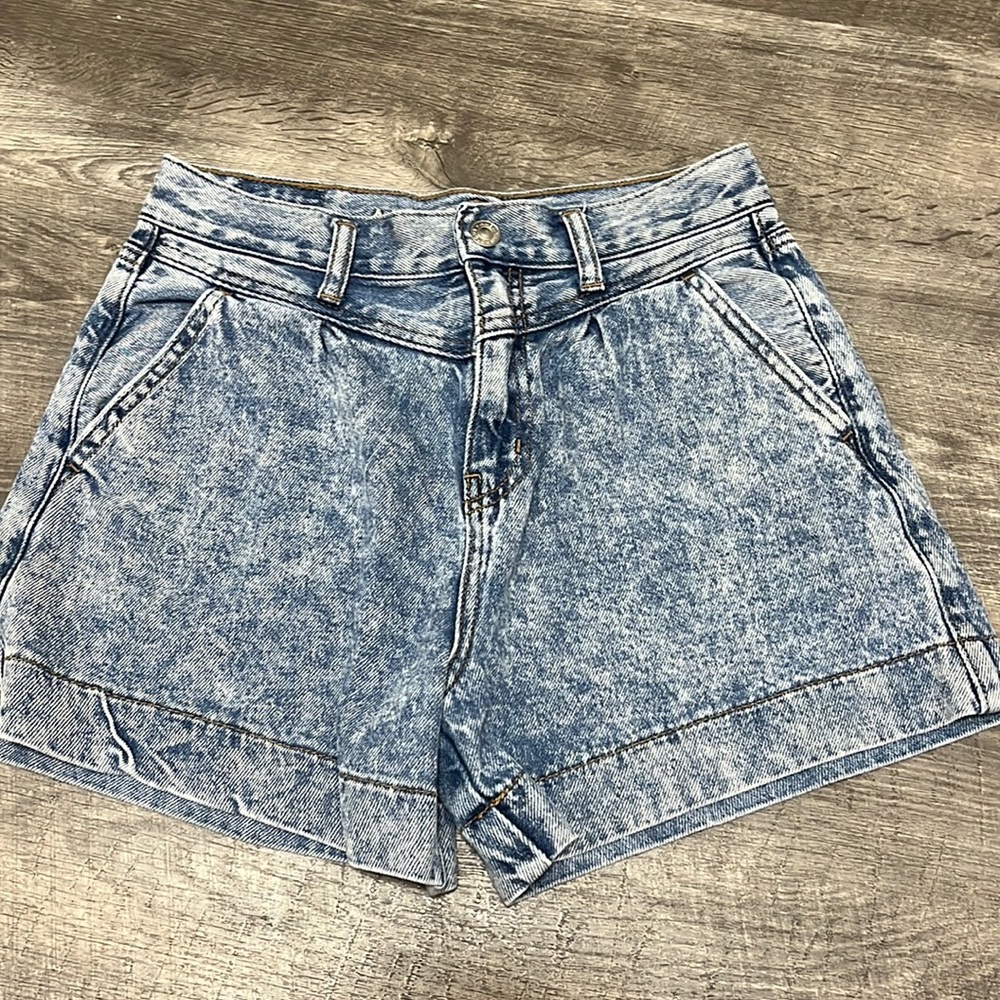 American Eagle jean shorts.